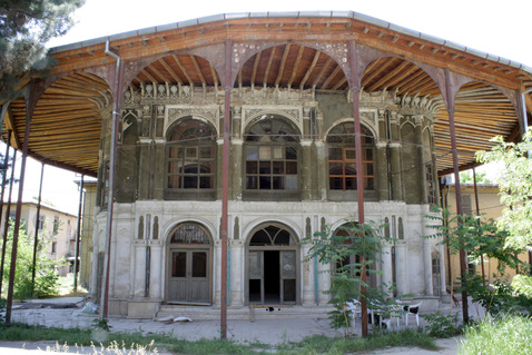 Kuti e Baghtsha before the restoration.