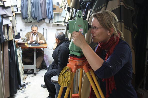 Surveying in the eastern Qaisariya – the tailors’ Qaisariya, 2012.